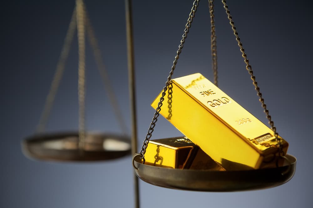 Zlato: Vhodná voľba investovania, alebo len uchovávateľ hodnôt?